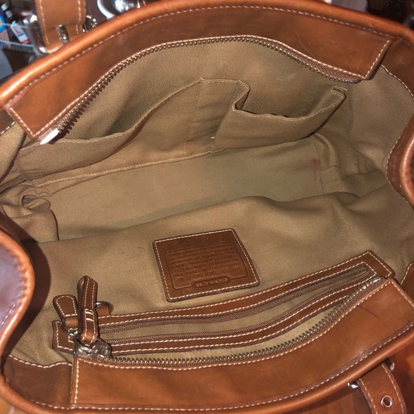 Authentic Coach Hampton - Picture 5 of 5